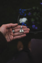 Load image into Gallery viewer, ELK IVORY HUGGIES