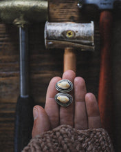 Load image into Gallery viewer, ELK IVORY POSTS