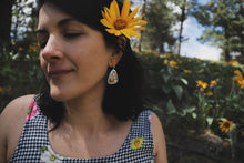 Load image into Gallery viewer, Groovy Floral Posts