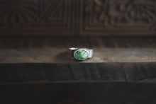 Load image into Gallery viewer, 7.5: Green Turquoise Signet