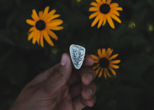 Load image into Gallery viewer, 7.75: Wildflower Shadow Ring
