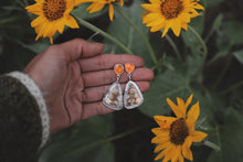 Load image into Gallery viewer, Groovy Floral Posts
