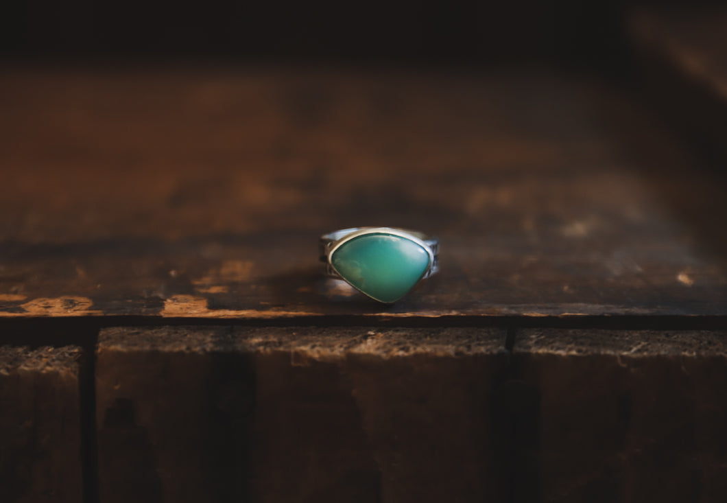 7.5: Chrysoprase Ring